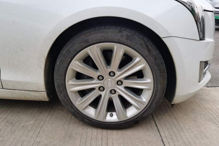 Used Cadillac ATS-L 2017 28T Tech Edition Right Front Wheel Hub
