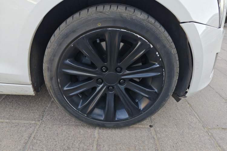 Used Cadillac ATS-L 2017 28T Tech Edition Right Front Wheel Hub