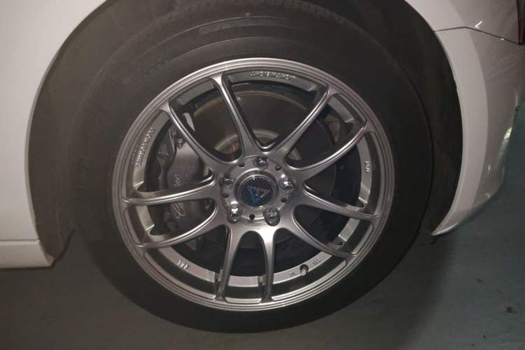 Used Cadillac ATS-L 2017 28T Fashion Edition Right Front Wheel Hub