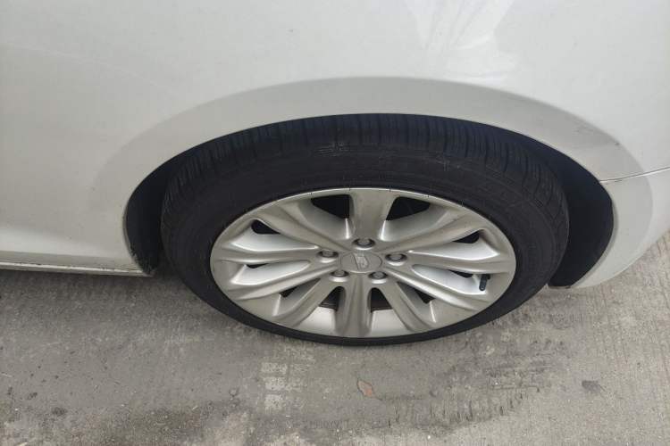 Used Cadillac ATS-L 2017 28T Fashion Edition Right Front Wheel Hub
