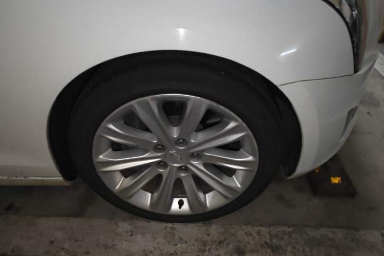 Used Cadillac ATS-L 2017 28T Fashion Edition Right Front Wheel Hub
