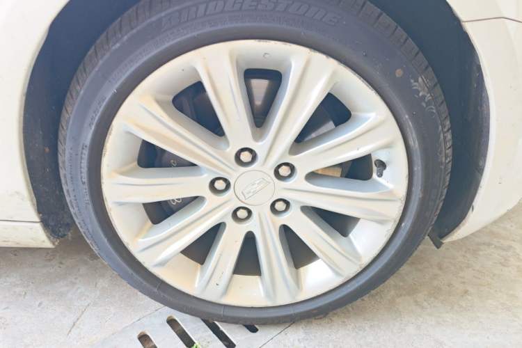 Used Cadillac ATS-L 2017 28T Fashion Edition Right Front Wheel Hub