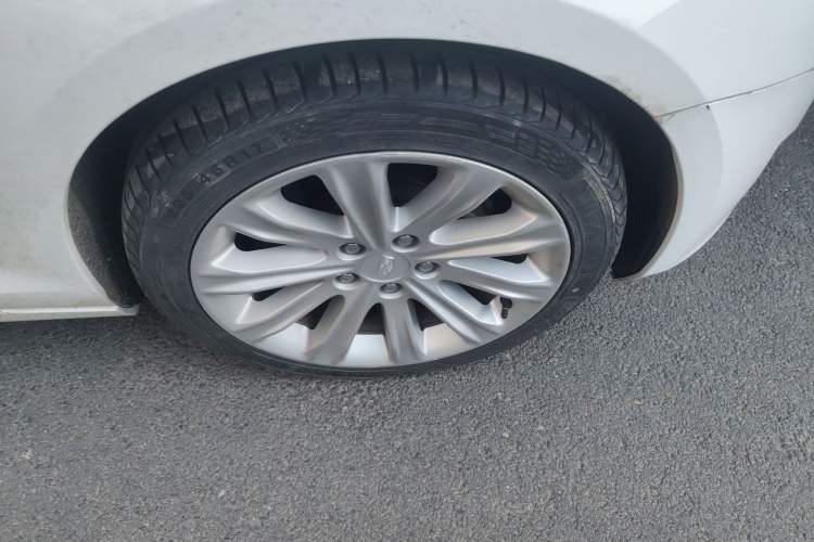 Used Cadillac ATS-L 2017 28T Tech Edition Right Front Wheel Hub