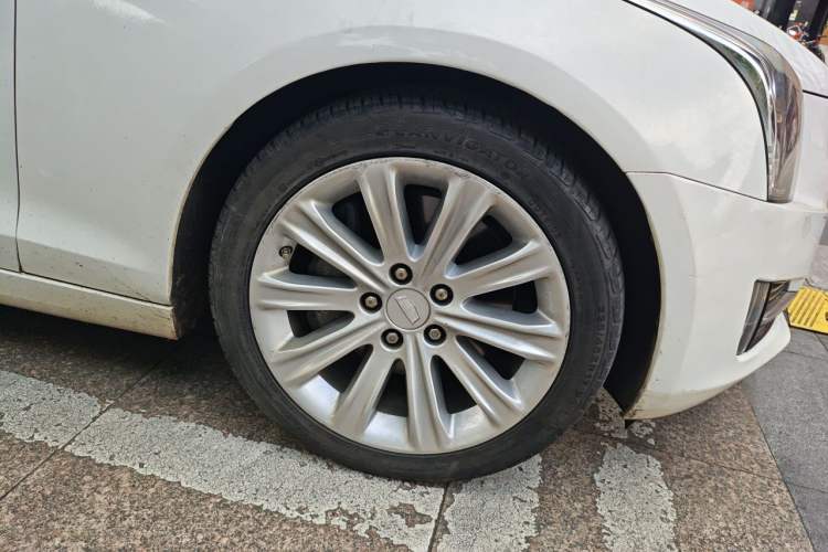 Used Cadillac ATS-L 2017 28T Tech Edition Right Front Wheel Hub