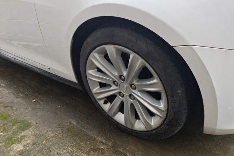 Used Cadillac ATS-L 2017 28T Fashion Edition Right Front Wheel Hub