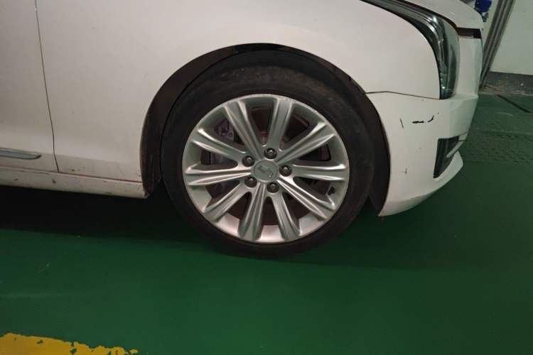 Used Cadillac ATS-L 2017 28T Fashion Edition Right Front Wheel Hub