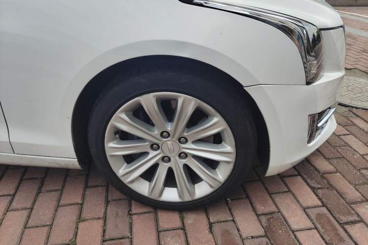 Used Cadillac ATS-L 2017 28T Tech Edition Right Front Wheel Hub