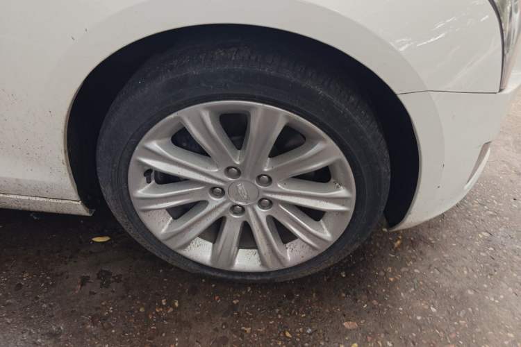Used Cadillac ATS-L 2017 28T Fashion Edition Right Front Wheel Hub