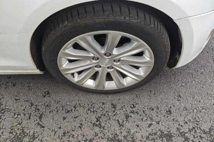 Used Cadillac ATS-L 2017 28T Fashion Edition Right Front Wheel Hub