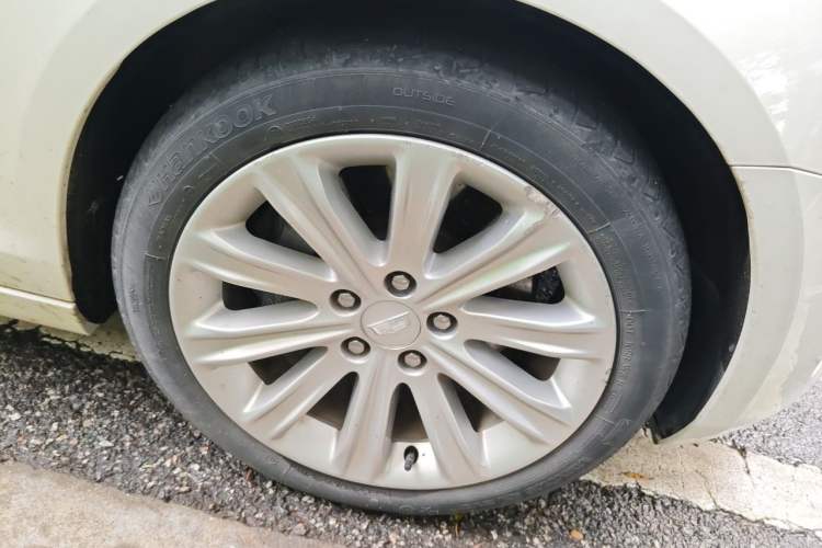 Used Cadillac ATS-L 2017 28T Fashion Edition Right Front Wheel Hub