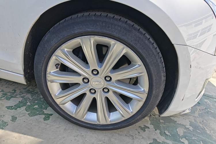 Used Cadillac ATS-L 2017 28T Fashion Edition Right Front Wheel Hub