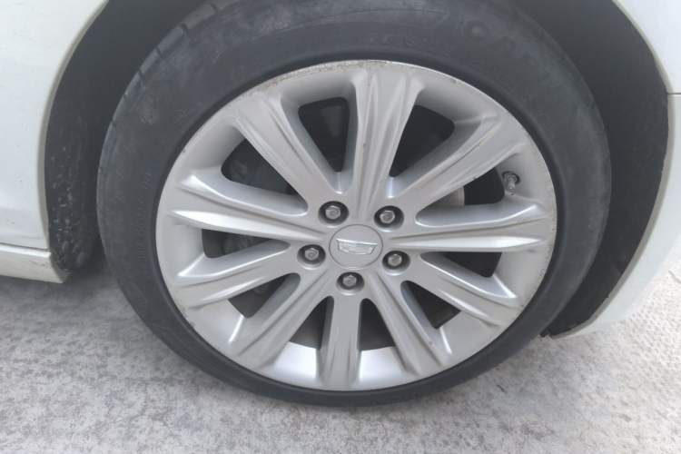 Used Cadillac ATS-L 2017 28T Fashion Edition Right Front Wheel Hub