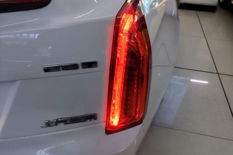Used Cadillac ATS-L 2017 28T Tech Edition Right Rear Taillight