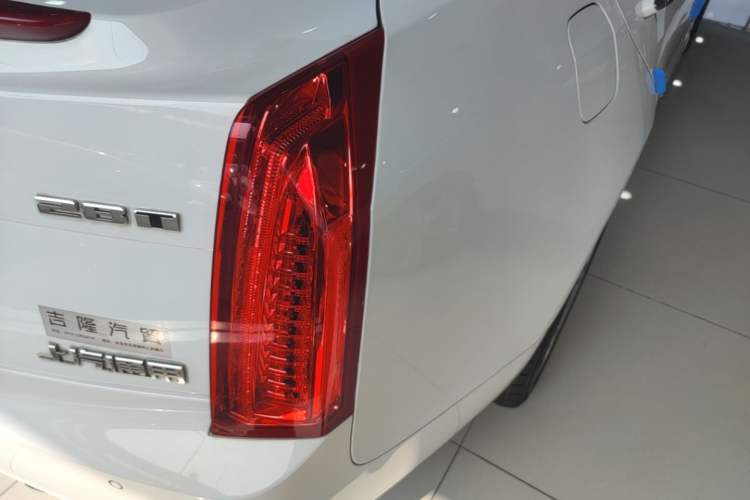 Used Cadillac ATS-L 2017 28T Fashion Edition Right Rear Taillight