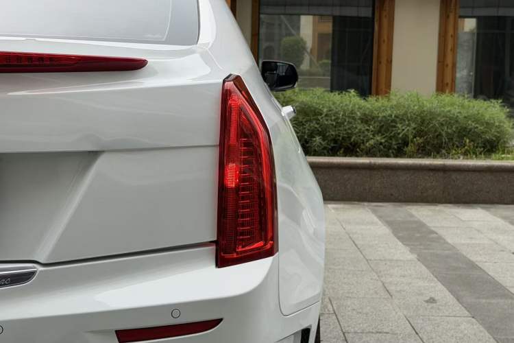 Used Cadillac ATS-L 2017 28T Tech Edition Right Rear Taillight