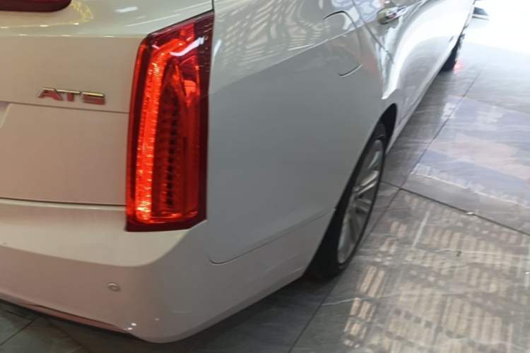 Used Cadillac ATS-L 2017 28T Tech Edition Right Rear Taillight