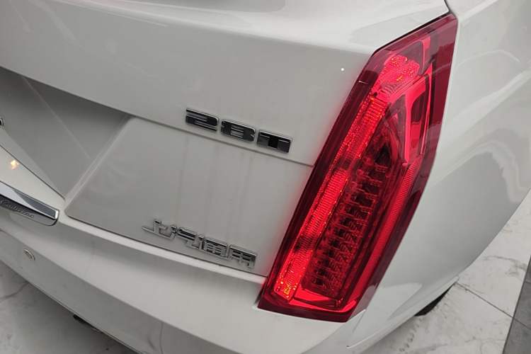 Used Cadillac ATS-L 2017 28T Tech Edition Right Rear Taillight