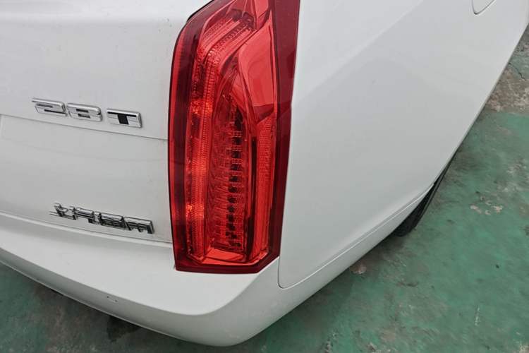 Used Cadillac ATS-L 2017 28T Fashion Edition Right Rear Taillight