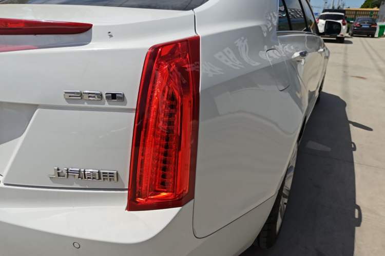 Used Cadillac ATS-L 2017 28T Fashion Edition Right Rear Taillight