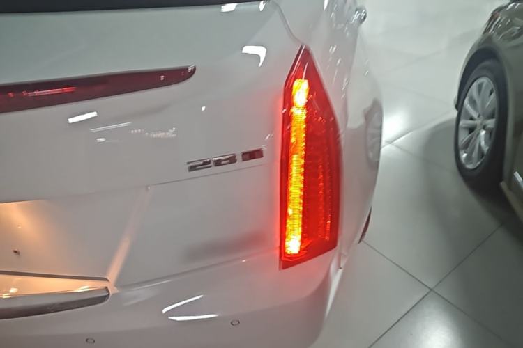 Used Cadillac ATS-L 2017 28T Fashion Edition Right Rear Taillight