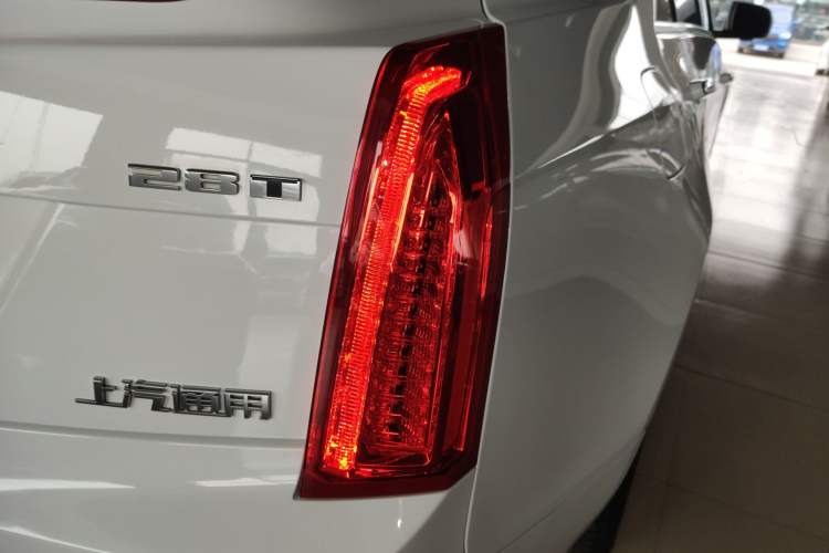 Used Cadillac ATS-L 2017 28T Tech Edition Right Rear Taillight