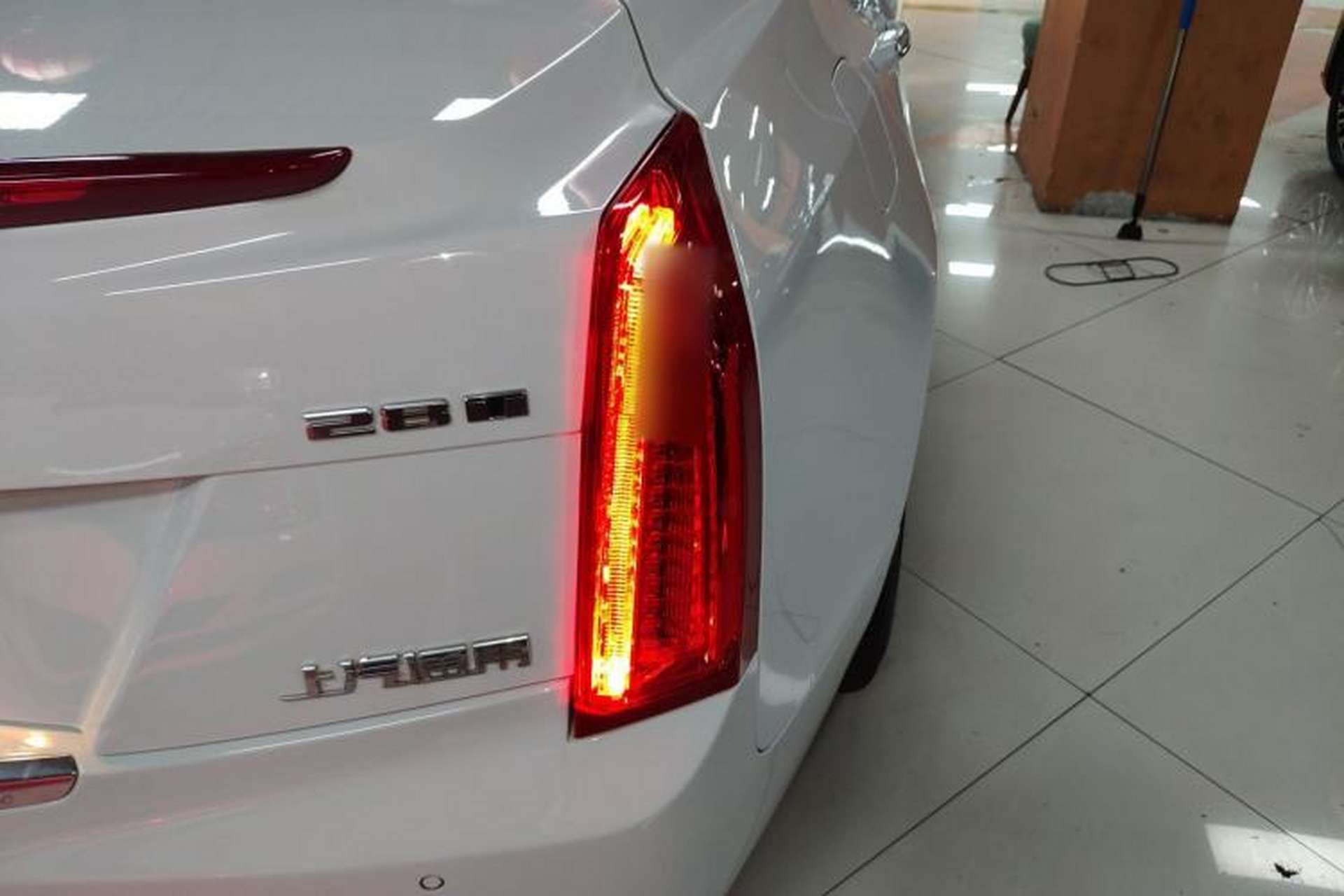 Used Cadillac ATS-L 2017 28T Fashion Edition Right Rear Taillight