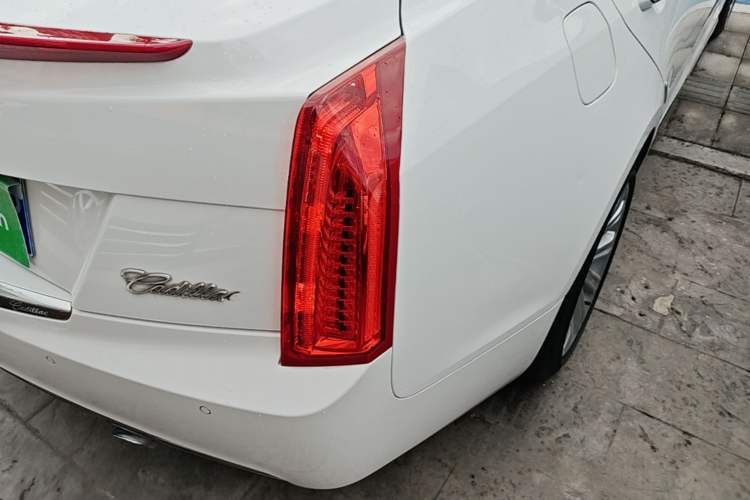 Used Cadillac ATS-L 2017 28T Fashion Edition Right Rear Taillight