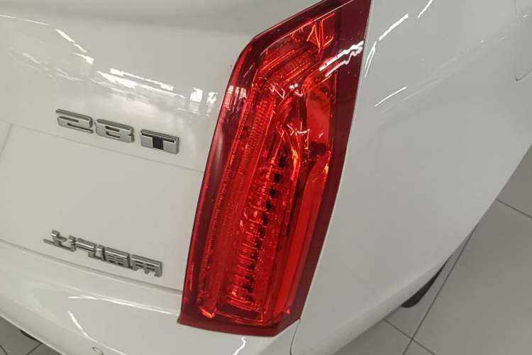 Used Cadillac ATS-L 2017 28T Fashion Edition Right Rear Taillight