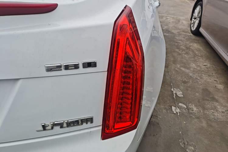 Used Cadillac ATS-L 2017 28T Fashion Edition Right Rear Taillight