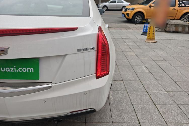 Used Cadillac ATS-L 2017 28T Fashion Edition Right Rear Taillight