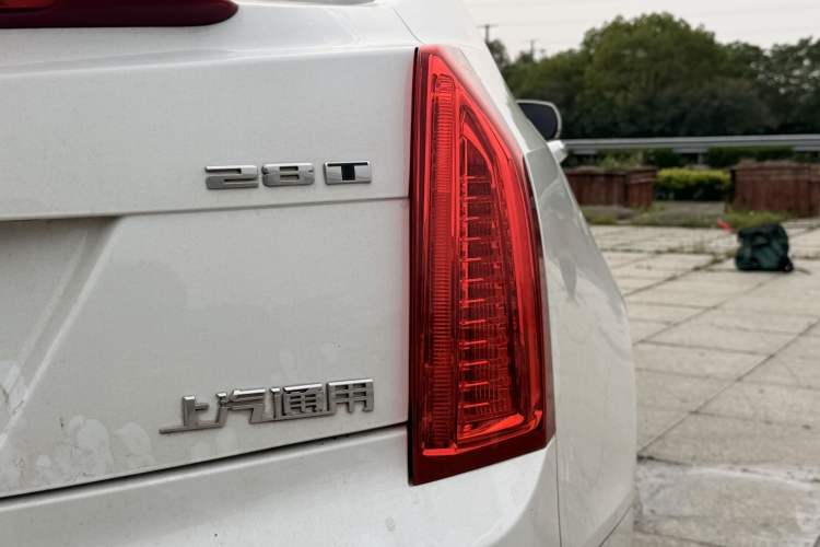 Used Cadillac ATS-L 2017 28T Fashion Edition Right Rear Taillight