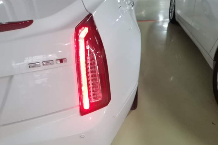 Used Cadillac ATS-L 2017 28T Tech Edition Right Rear Taillight