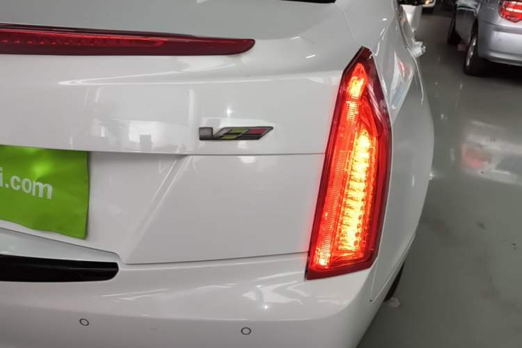 Used Cadillac ATS-L 2017 28T Fashion Edition Right Rear Taillight