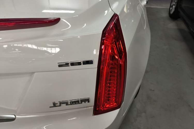 Used Cadillac ATS-L 2017 28T Fashion Edition Right Rear Taillight
