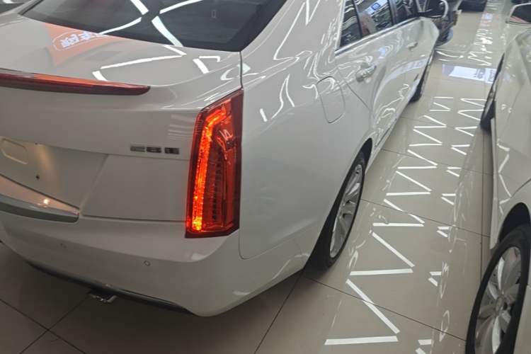 Used Cadillac ATS-L 2017 28T Fashion Edition Right Rear Taillight