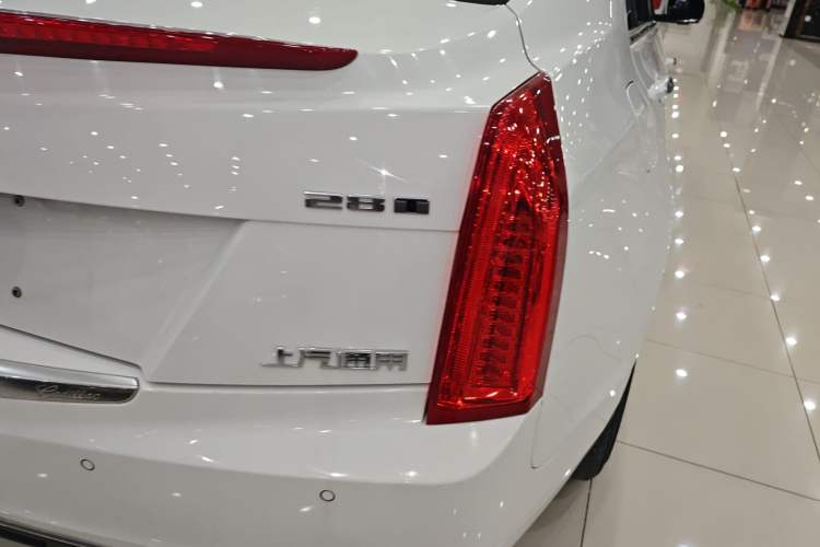 Used Cadillac ATS-L 2017 28T Fashion Edition Right Rear Taillight