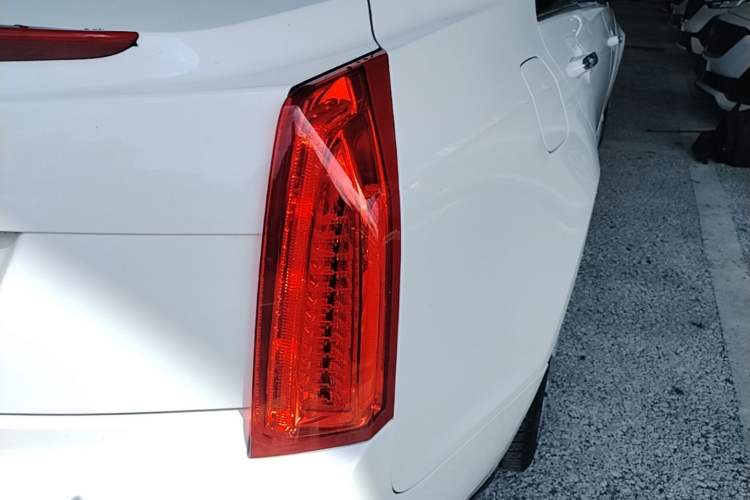 Used Cadillac ATS-L 2017 28T Fashion Edition Right Rear Taillight