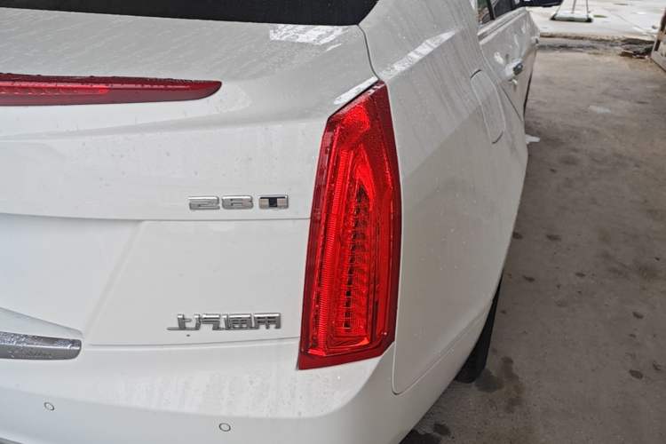 Used Cadillac ATS-L 2017 28T Fashion Edition Right Rear Taillight