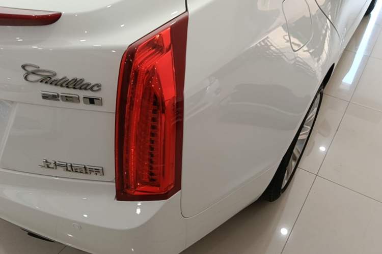 Used Cadillac ATS-L 2017 28T Tech Edition Right Rear Taillight