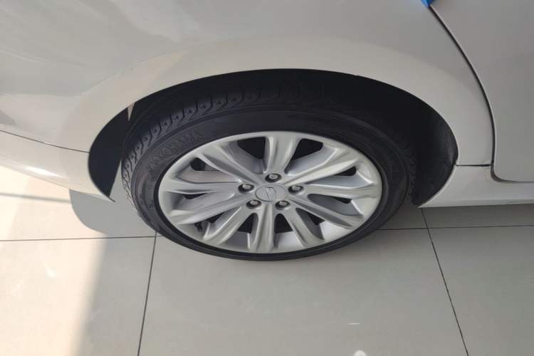 Used Cadillac ATS-L 2017 28T Fashion Edition Right Rear Wheel Hub