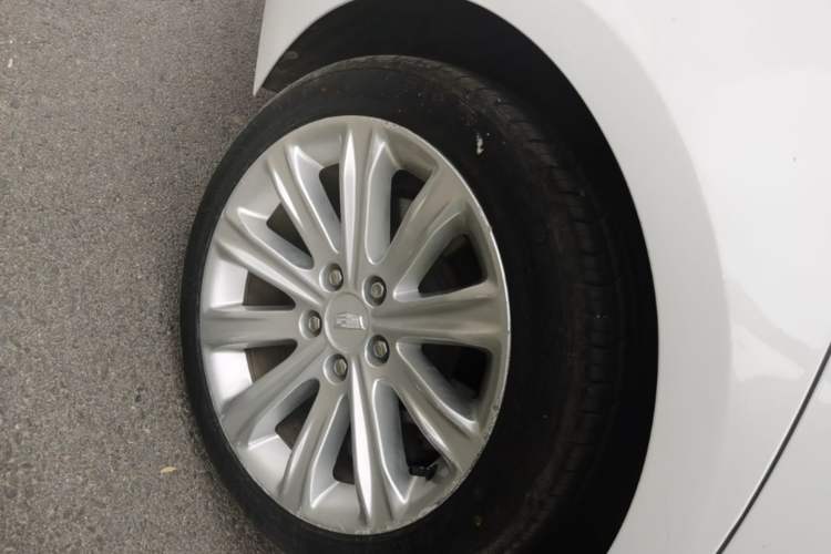 Used Cadillac ATS-L 2017 28T Tech Edition Right Rear Wheel Hub