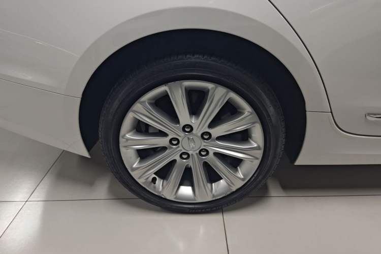Used Cadillac ATS-L 2017 28T Tech Edition Right Rear Wheel Hub