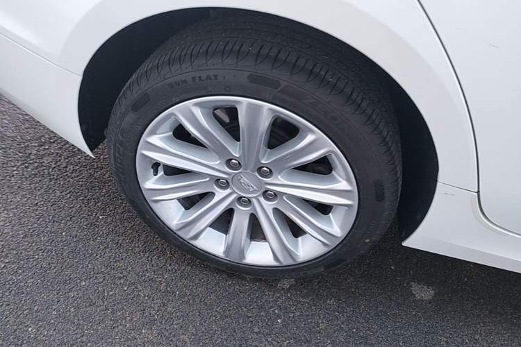 Used Cadillac ATS-L 2017 28T Tech Edition Right Rear Wheel Hub