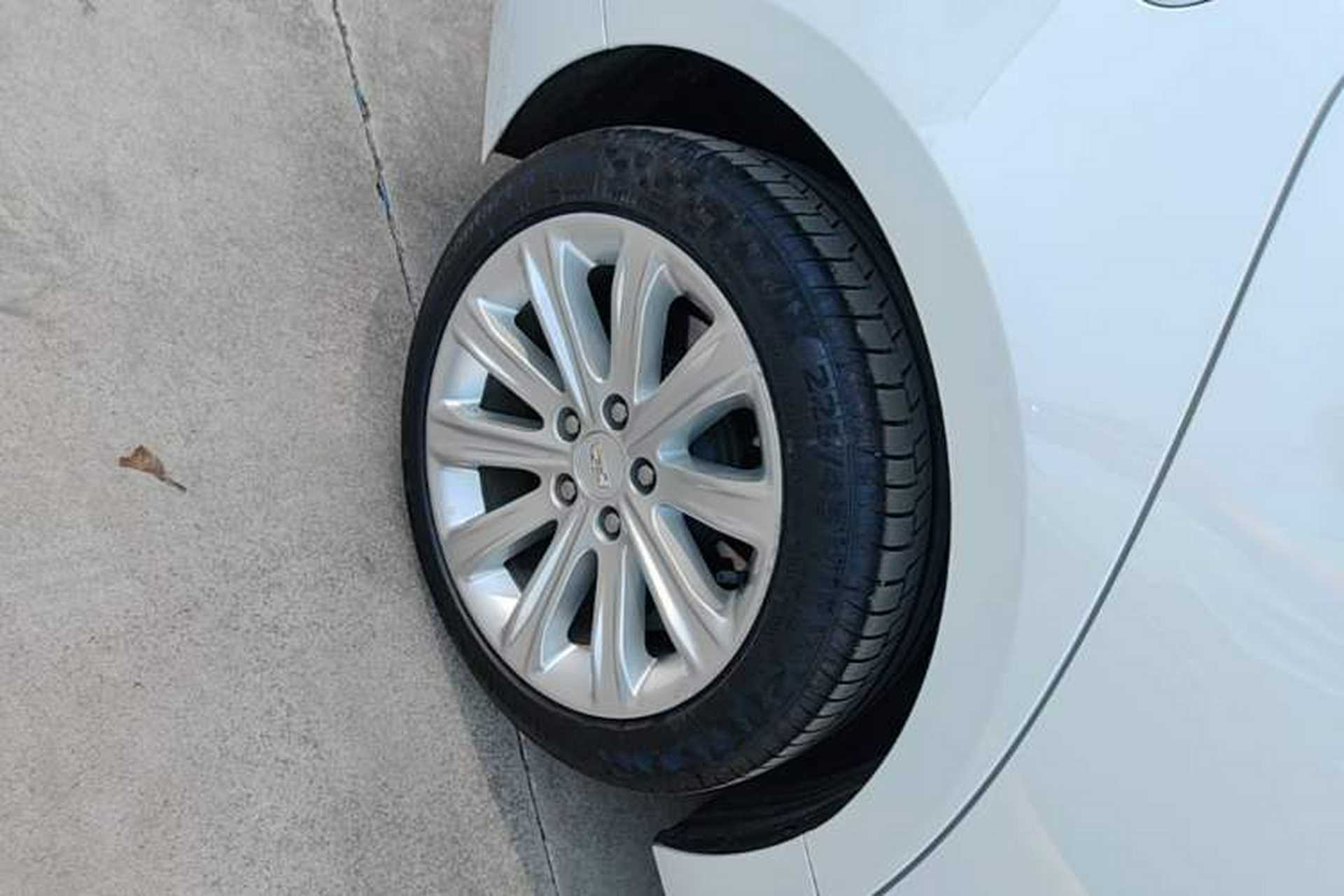 Used Cadillac ATS-L 2017 28T Tech Edition Right Rear Wheel Hub