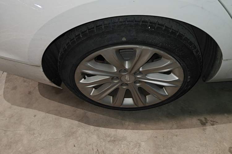 Used Cadillac ATS-L 2017 28T Tech Edition Right Rear Wheel Hub
