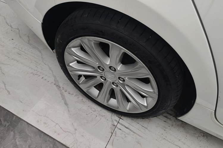 Used Cadillac ATS-L 2017 28T Tech Edition Right Rear Wheel Hub
