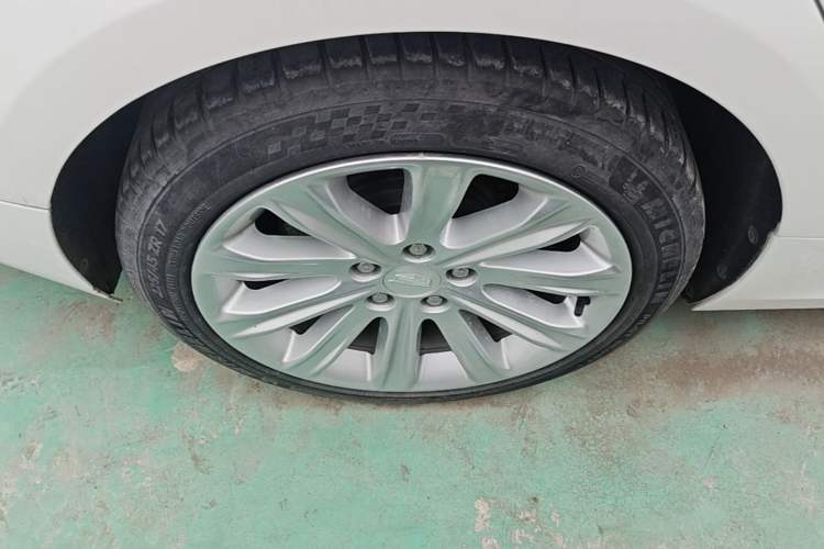 Used Cadillac ATS-L 2017 28T Fashion Edition Right Rear Wheel Hub