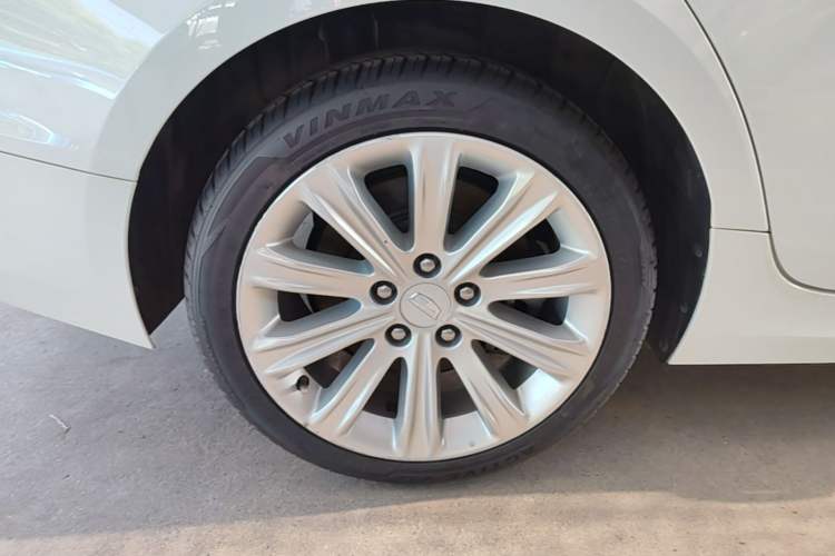 Used Cadillac ATS-L 2017 28T Tech Edition Right Rear Wheel Hub