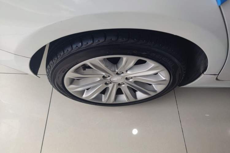 Used Cadillac ATS-L 2017 28T Fashion Edition Right Rear Wheel Hub
