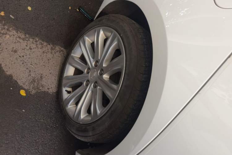 Used Cadillac ATS-L 2017 28T Tech Edition Right Rear Wheel Hub